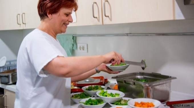 2 Research-Backed Tricks to Effortlessly Reduce Portion Sizes