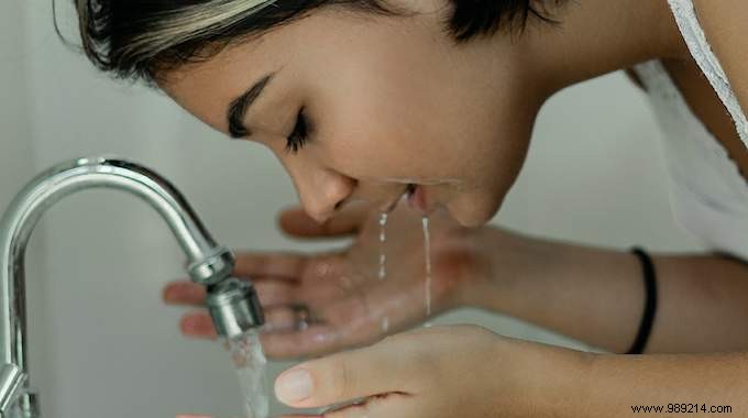 DIY Eye Makeup Remover: Simple Chamomile and Almond Oil Recipe for Gentle Cleansing