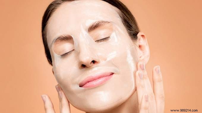 DIY Face Mask for Soft, Nourished Skin: Egg Yolk, Lemon, and Olive Oil Recipe