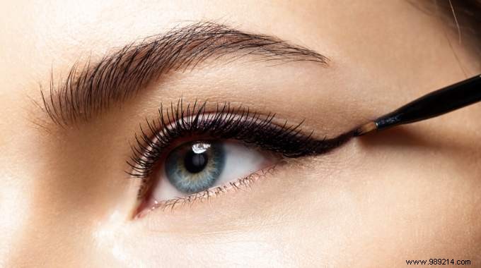 Messed Up Your Eyeliner? Here s How to Fix It with a Smoky Eye Trick