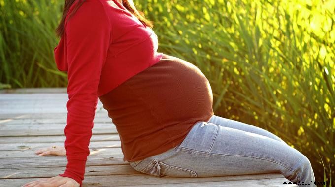 3 Natural Tips to Ease Morning Sickness During Pregnancy – From My Experience