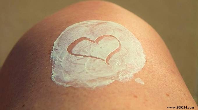 5 Essential Nighttime Skincare Steps for Soft, Hydrated Skin Every Morning