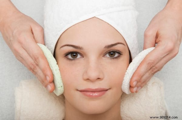 My Smart Travel Beauty Kit: 5 Essentials for Packing Light