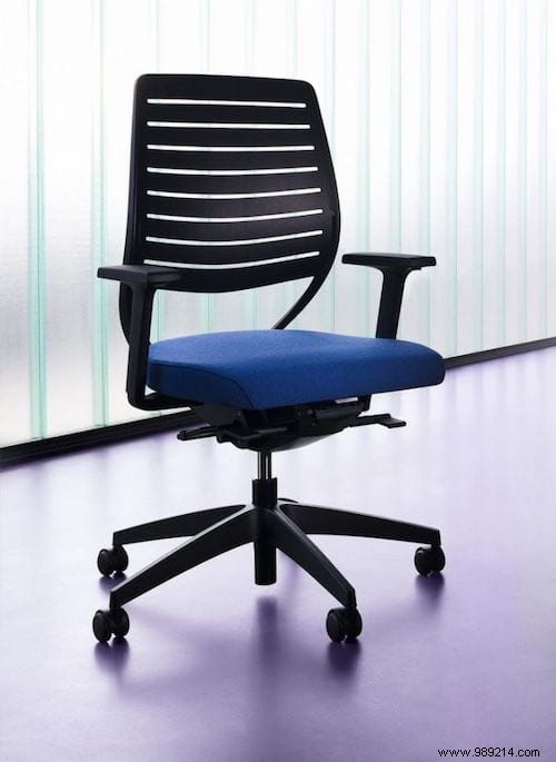 Prevent Back Pain from Desk Work: Master Proper Chair Adjustment