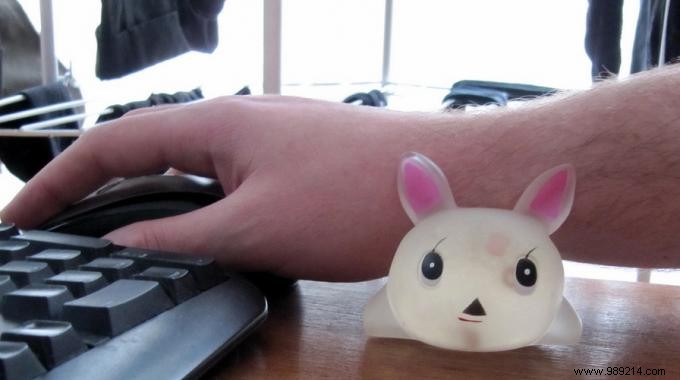 Prevent Wrist Pain from Computer Use: The Essential Wrist Rest Guide