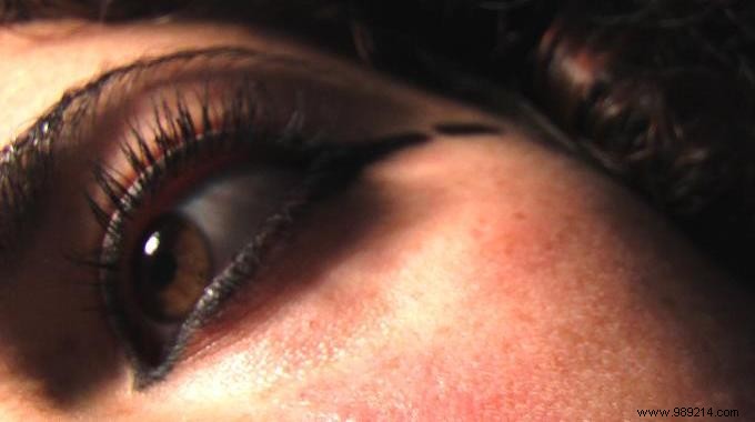 How to Sharpen Eye Pencils Without Breaking Them: The Fridge Trick Pros Swear By