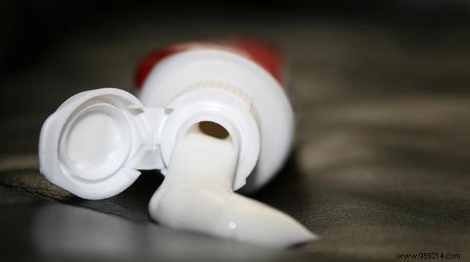 Out of Toothpaste? Whip Up This Quick 2-Minute Homemade Sea Salt Recipe