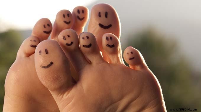 Heal Dry, Cracked Feet Naturally: Simple Olive Oil and Sea Salt Remedy