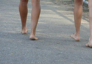 How to Easily Remove Tar from Feet Using Baby Oil – Proven Home Remedy