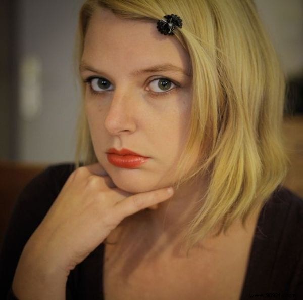 3 Easy DIY Hairstyle Tips for Stunning Holiday Looks – No Salon Required