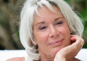 Natural Onion Peel Rinse: The Proven Way to Keep White Hair Vibrant and Shiny