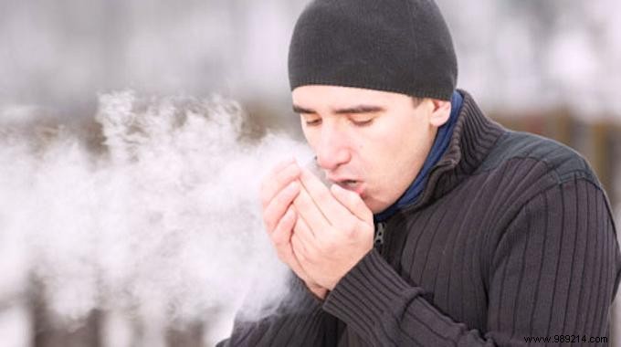 Soothe Cold-Reddened Hands: Grandma s Trusted Warm Salt Water Remedy