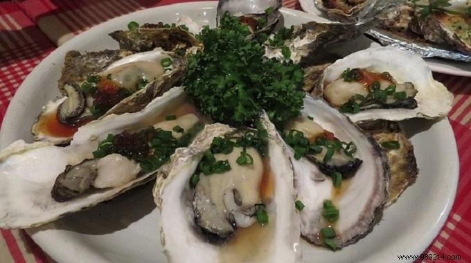 How to Safely Enjoy Raw Oysters: The Simple 15-Minute Lemon Trick