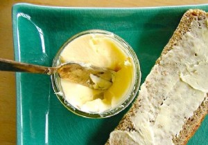 5 Science-Backed Health Benefits of Dietary Fats