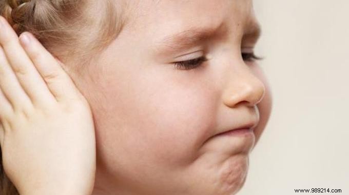 Prevent Swimmer s Ear Naturally: The Pro-Approved Almond Oil Remedy