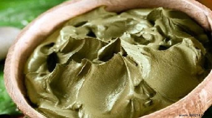 Effective DIY Green Clay Mask for Oily and Acne-Prone Skin