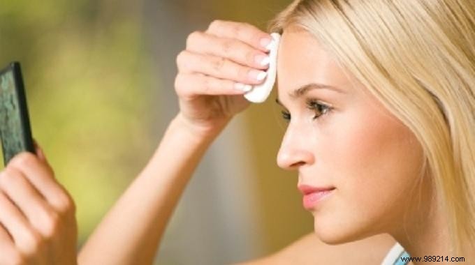 Smooth Wrinkles Naturally: Grandma s Proven Castor Oil Remedy