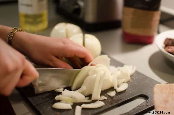 16 Time-Tested Natural Remedies for Sore Throat Relief