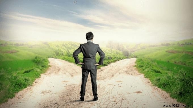 4 Proven Tips to Confidently Tackle Tough Decisions