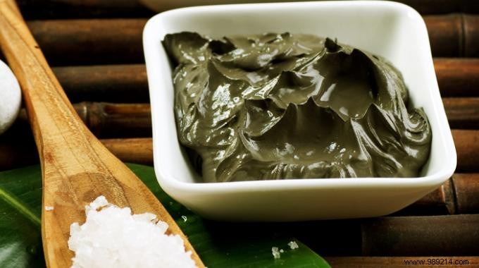 3 Proven Clay Poultice Remedies for Winter Ailments Like Sore Throat and Bronchitis