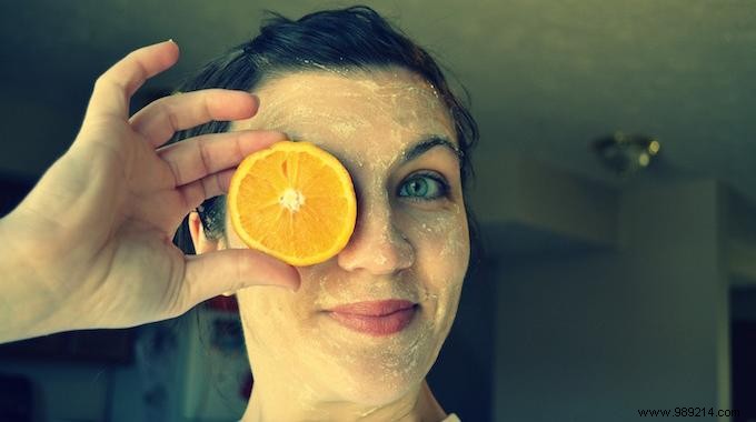 DIY Baking Soda and Orange Juice Face Mask: Erase Blackheads and Acne Naturally