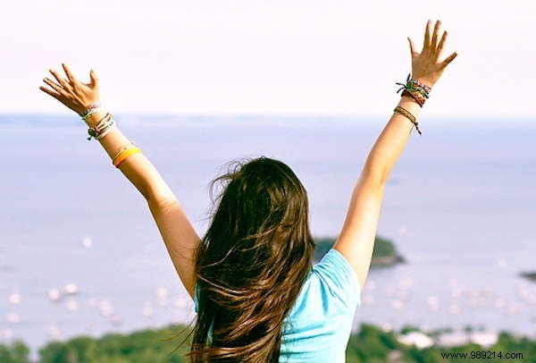 30 Habits to Quit Before the New Year for a Happier, Healthier You