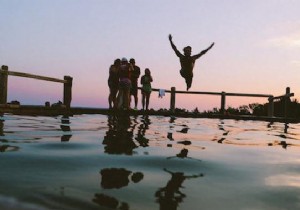 8 Science-Backed Habits Happy People Follow Every Day