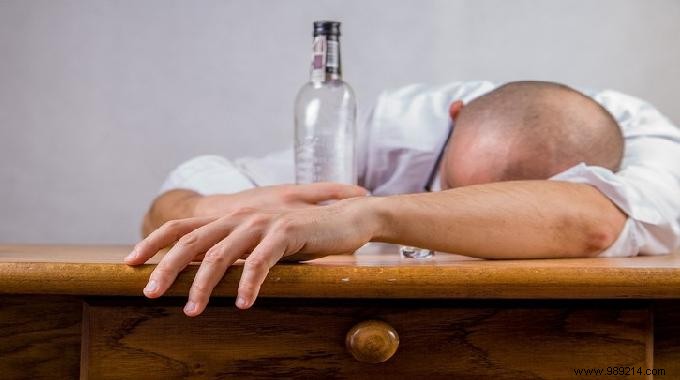 Proven Hangover Remedy: Baking Soda, Lemon Juice, and Aspirin Recipe