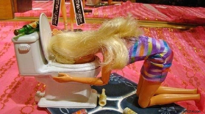 10 Proven Home Remedies to Stop Vomiting Naturally