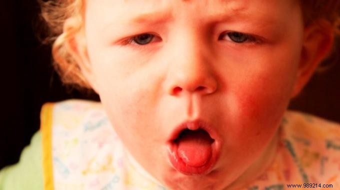 4 Proven Natural Remedies Using Essential Oils to Ease Bronchitis Symptoms