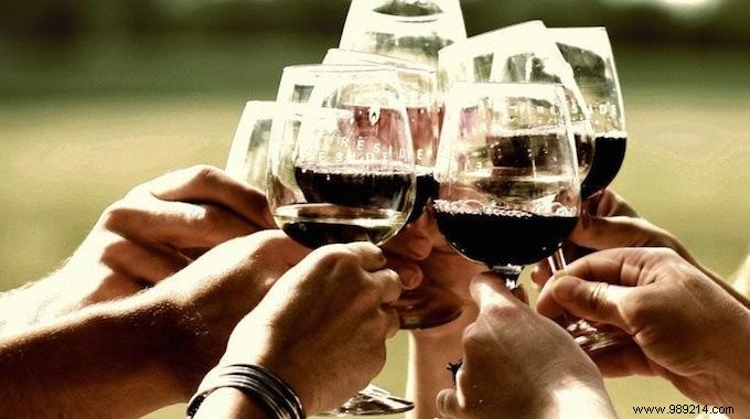 8 Science-Backed Health Benefits of Red Wine, When Consumed in Moderation