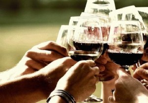 8 Science-Backed Health Benefits of Red Wine, When Consumed in Moderation