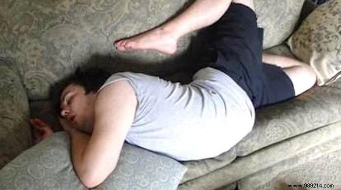 Best and Worst Sleeping Positions for Neck, Shoulder, Hip Pain Relief – Proven Chart