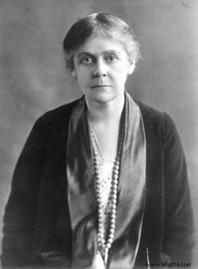 10 Overlooked Women Scientists Who Revolutionized Their Fields