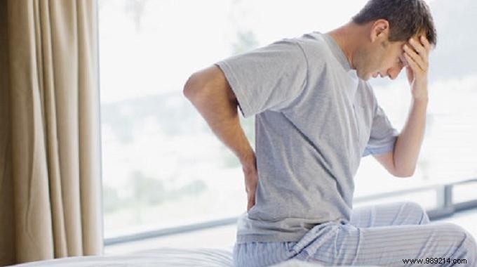 Relieve Night Cramps and Muscle Aches with This Simple Honey-Lemon Remedy