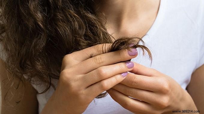 6 Proven Benefits of Castor Oil for Healthier Hair and Radiant Skin