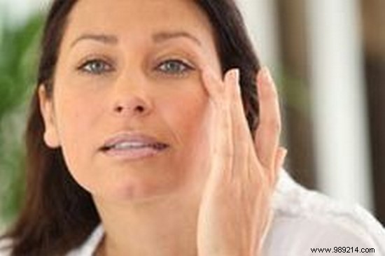 6 Proven Benefits of Castor Oil for Healthier Hair and Radiant Skin