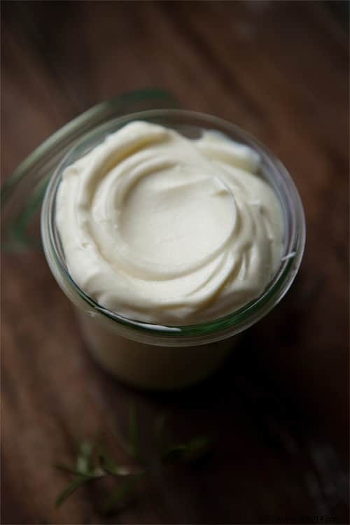 Easy Homemade Shaving Foam Recipe: Natural, Soothing Relief for Sensitive Skin