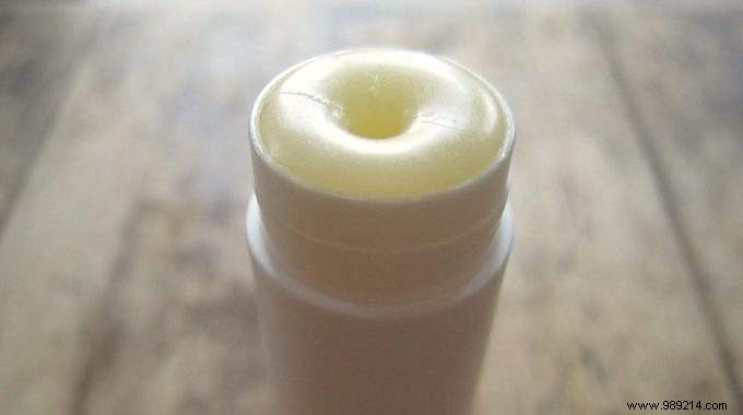 DIY 100% Natural Lip Balm Recipe: A Safer, Customizable Alternative to Labello