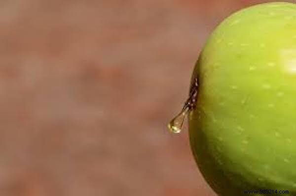 7 Proven Natural Remedies to Safely Remove Skin Tags at Home