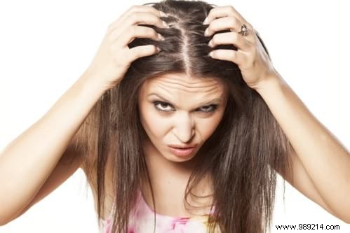 20 Proven Castor Oil Uses for Health, Beauty, Hair, Skin, and Home