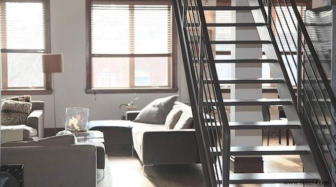 Couchsurfing: Free Stays with Locals in Paris, London, New York, and Beyond