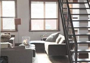 Couchsurfing: Free Stays with Locals in Paris, London, New York, and Beyond