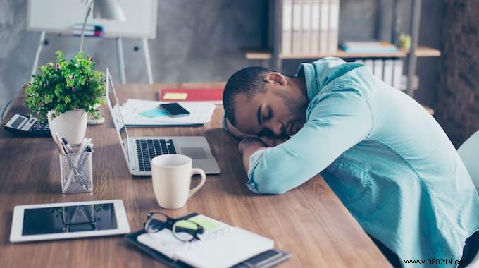 Master the Quick Office Nap: Recharge Discreetly, Boost Energy for Free