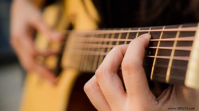 How to Learn Guitar for Free at Home: Proven Tips from an Experienced Player