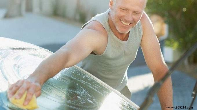 Save Water and Money: The Simple Bucket Trick for Washing Your Car