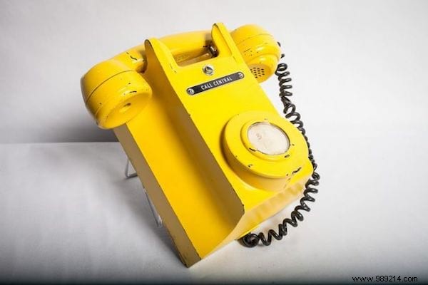 Top Short-Term Rental Platforms for Private Apartments in France: Airbnb vs. Competitors