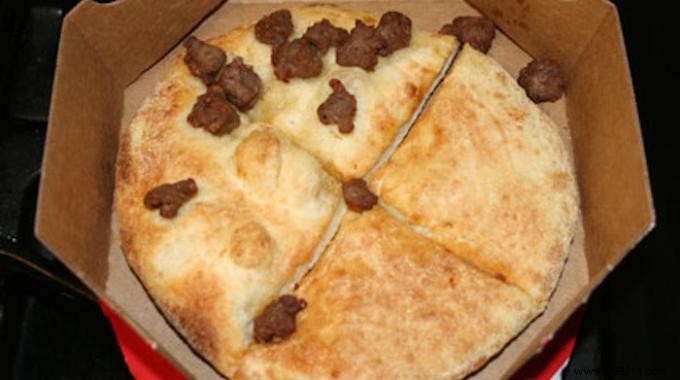 Simple Hack to Stop Pizza Toppings from Sliding in the Car