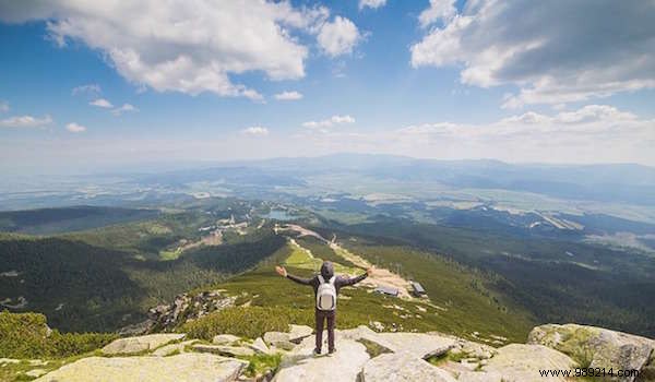 Science Proves: Experiences Like Travel Bring Lasting Happiness, Not Material Possessions