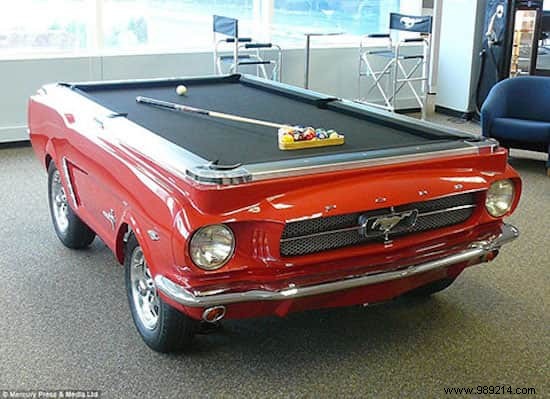 28 Ingenious Upcycling Ideas to Transform Old Cars into Stunning Features